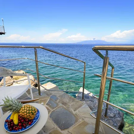Villa My Exclusive Italy - Beachfront & Private Sea Access Península Sorrentina