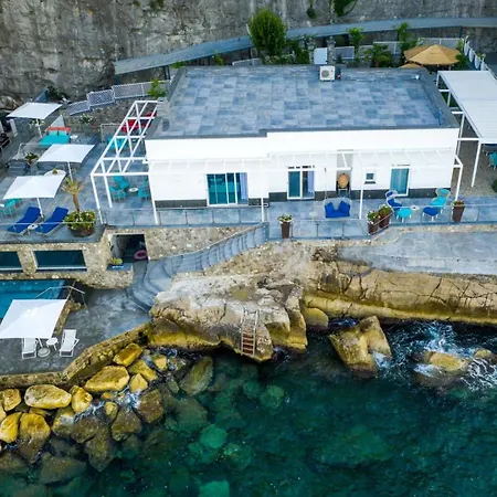 My Exclusive Italy - Beachfront & Private Sea Access וילה