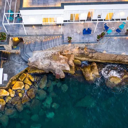 My Exclusive Italy - Beachfront & Private Sea Access וילה