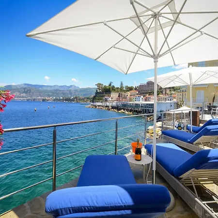 别墅 My Exclusive Italy - Beachfront & Private Sea Access 索伦托