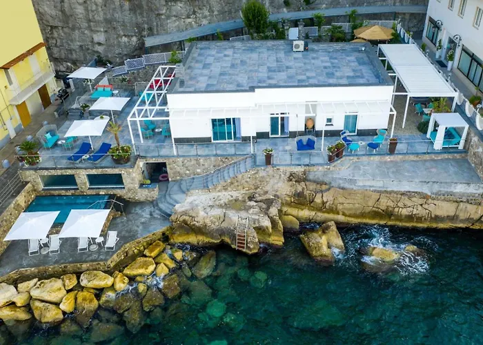 My Exclusive Italy - Beachfront & Private Sea Access Willa