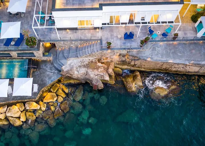 My Exclusive Italy - Beachfront & Private Sea Access Willa